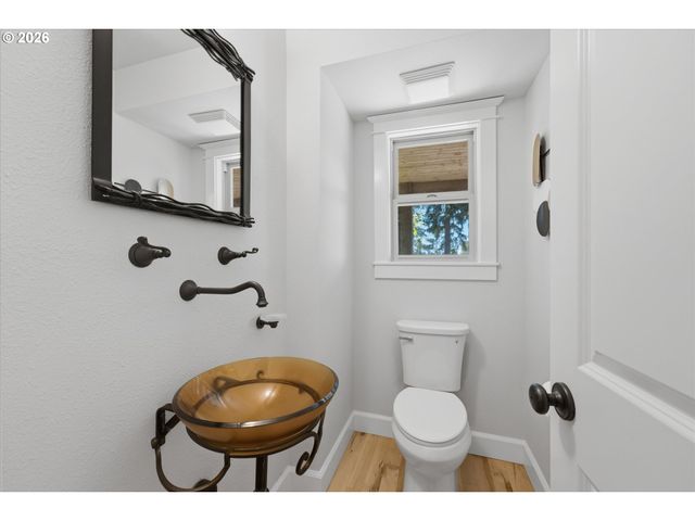 24515 Sw MOUNTAIN Rd, West Linn, OR 97068