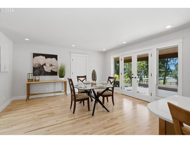 24515 Sw MOUNTAIN Rd, West Linn, OR 97068