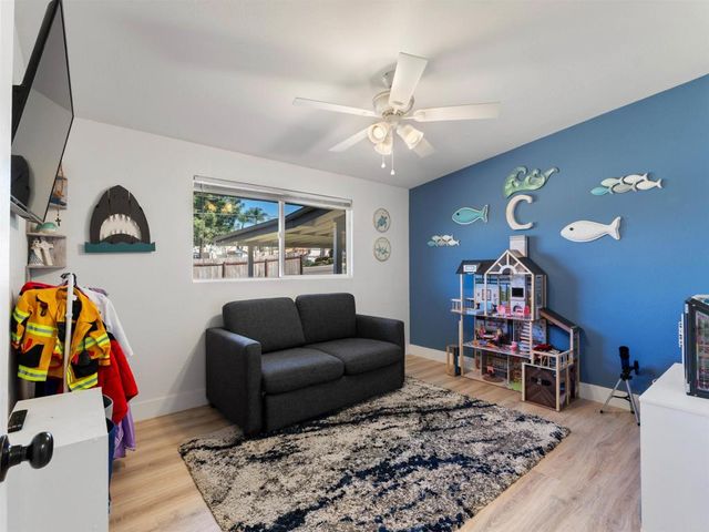 1265 E Fallbrook Street, Fallbrook, CA 92028