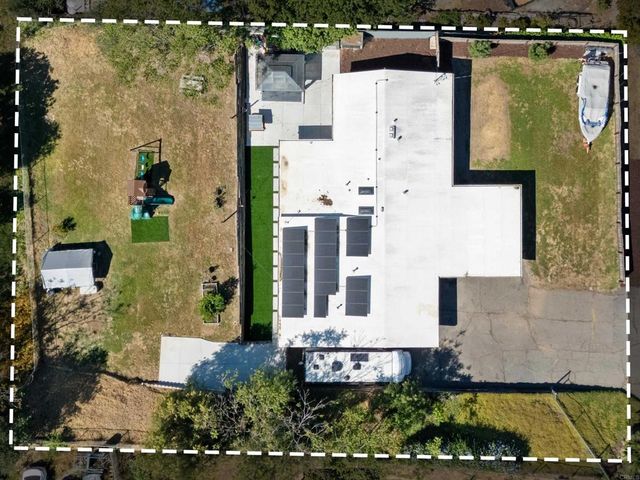 1265 E Fallbrook Street, Fallbrook, CA 92028