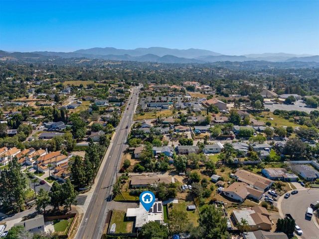 1265 E Fallbrook Street, Fallbrook, CA 92028