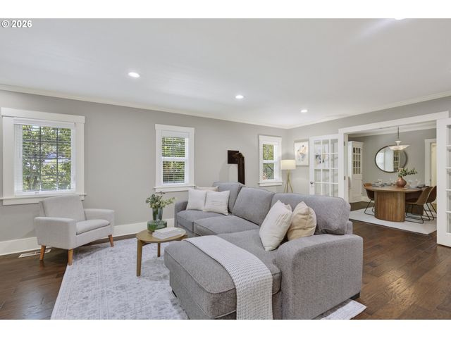 7111 Se 63RD Ave, Portland, OR 97206