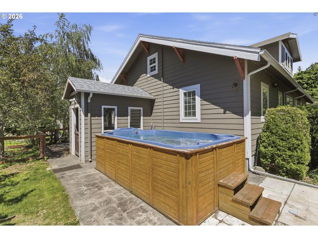 7111 Se 63RD Ave, Portland, OR 97206
