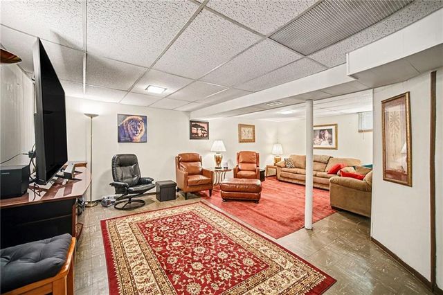 6131 Cernech Road, Kansas City, KS 66104