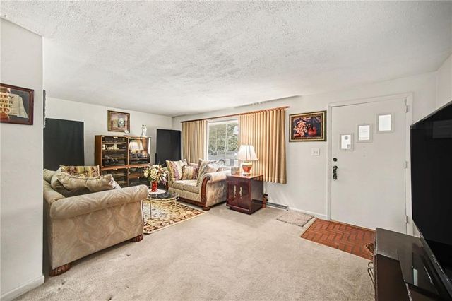 6131 Cernech Road, Kansas City, KS 66104