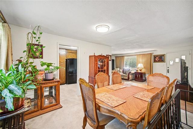 6131 Cernech Road, Kansas City, KS 66104