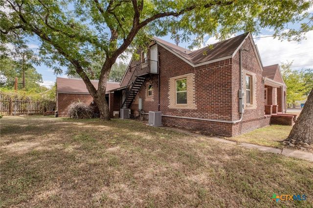 116 S Cypress Avenue, Luling, TX 78648