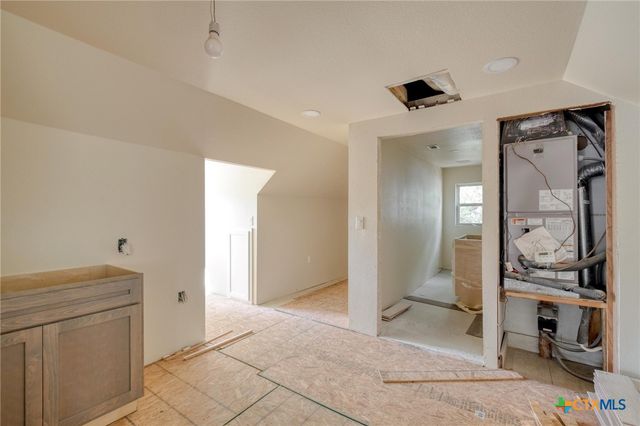 116 S Cypress Avenue, Luling, TX 78648