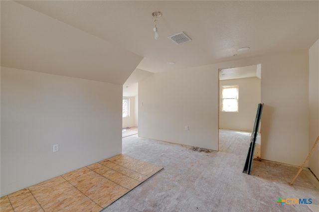 116 S Cypress Avenue, Luling, TX 78648