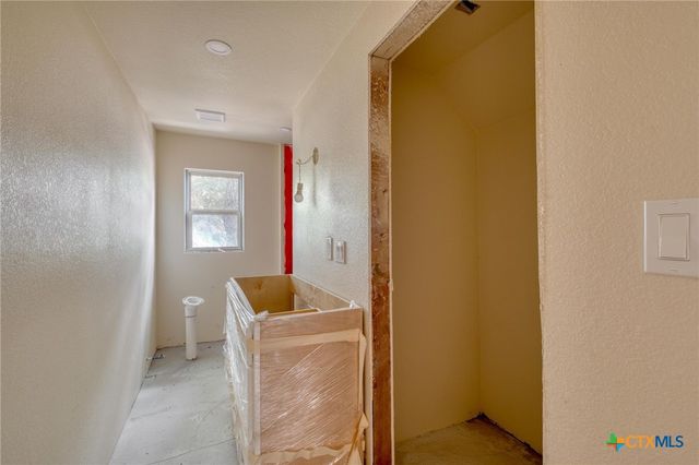 116 S Cypress Avenue, Luling, TX 78648