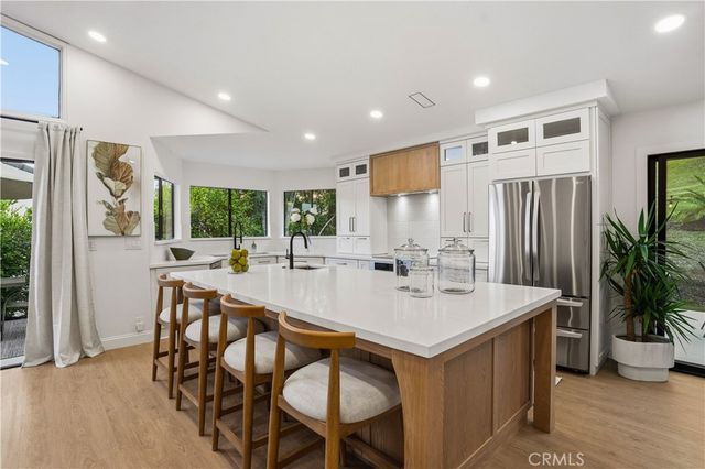 22207 Vacation, Canyon Lake, CA 92587