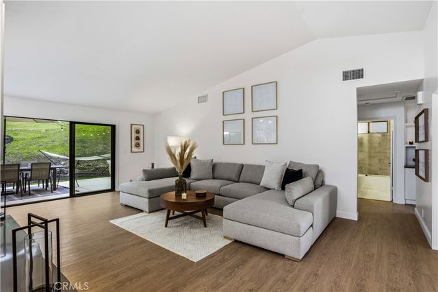 22207 Vacation, Canyon Lake, CA 92587