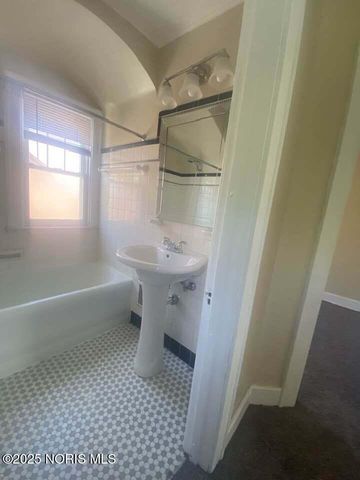 1574 Colton Street, Toledo, OH 43609