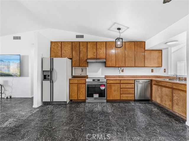 18449 Hackberry, Hesperia, CA 92345