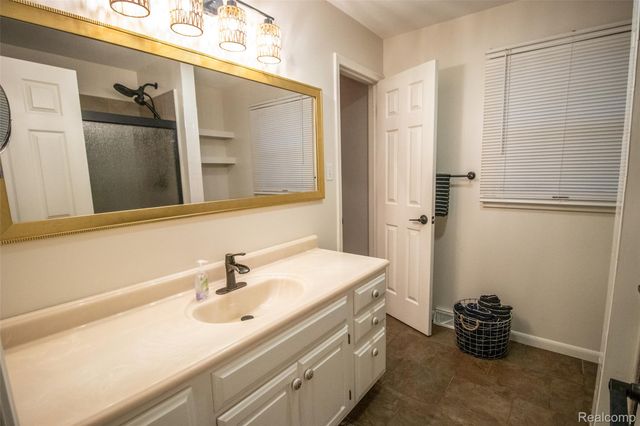 5362 McCandlish Road, Grand Blanc Charter Township, MI 48439