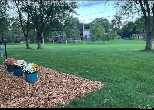 5362 McCandlish Road, Grand Blanc Charter Township, MI 48439