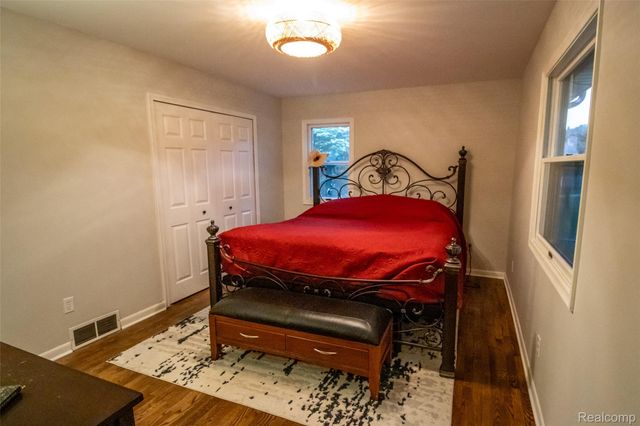 5362 McCandlish Road, Grand Blanc Charter Township, MI 48439