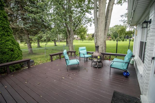 5362 McCandlish Road, Grand Blanc Charter Township, MI 48439