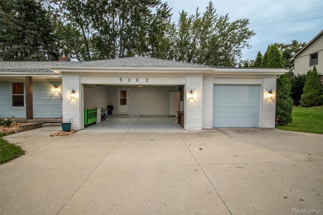5362 McCandlish Road, Grand Blanc Charter Township, MI 48439