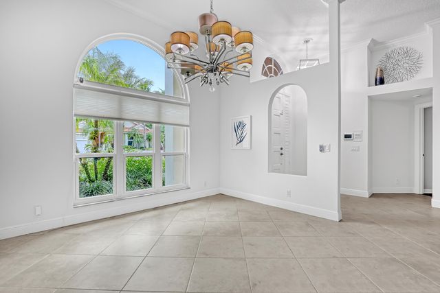 23 Windward Isle, Palm Beach Gardens, FL 33418
