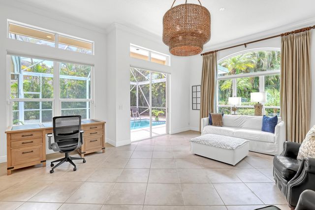 23 Windward Isle, Palm Beach Gardens, FL 33418