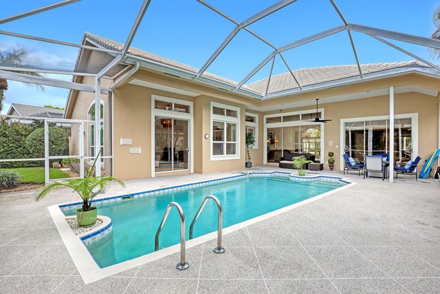 23 Windward Isle, Palm Beach Gardens, FL 33418