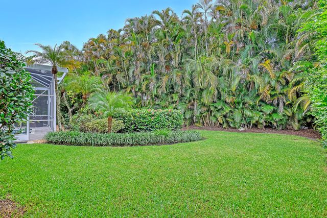 23 Windward Isle, Palm Beach Gardens, FL 33418