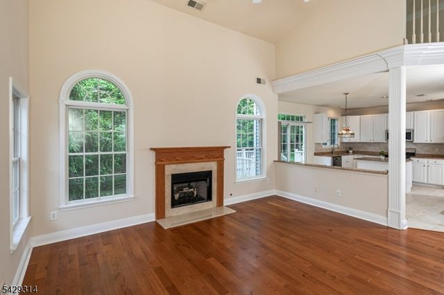 27 Bethpage Dr, Montgomery Twp., NJ 08558
