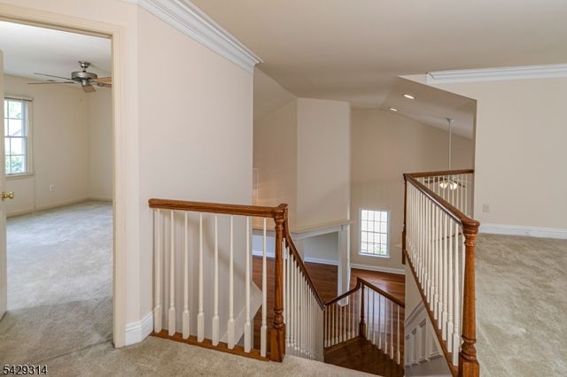 27 Bethpage Dr, Montgomery Twp., NJ 08558
