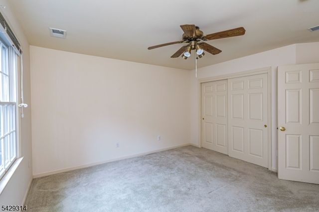 27 Bethpage Dr, Montgomery Twp., NJ 08558