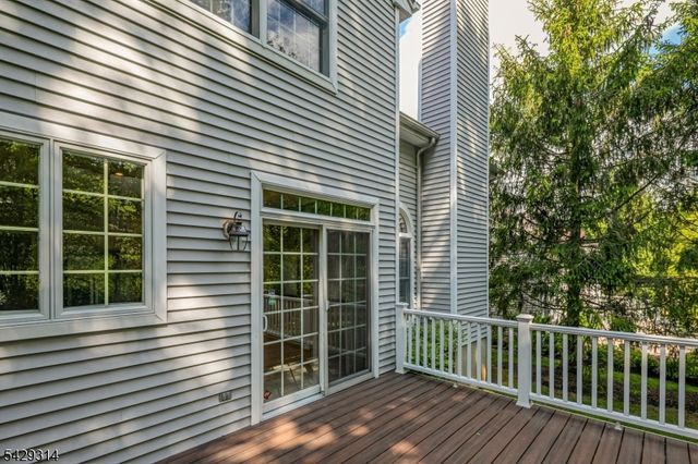 27 Bethpage Dr, Montgomery Twp., NJ 08558