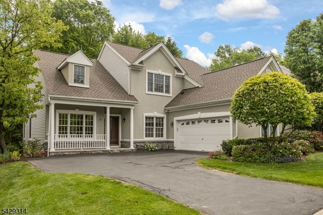 27 Bethpage Dr, Montgomery Twp., NJ 08558
