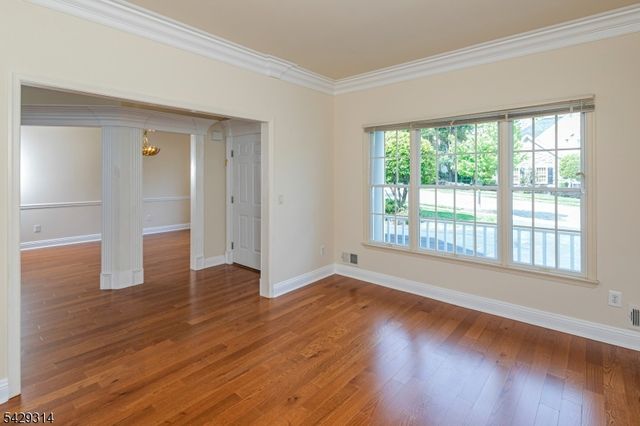 27 Bethpage Dr, Montgomery Twp., NJ 08558