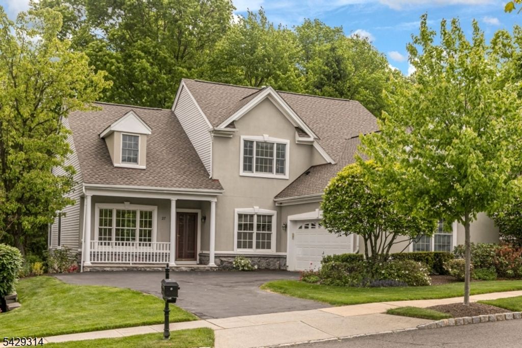 27 Bethpage Dr, Montgomery Twp., NJ 08558
