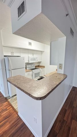 131 SW 117th Ave 8305, Pembroke Pines, FL 33025