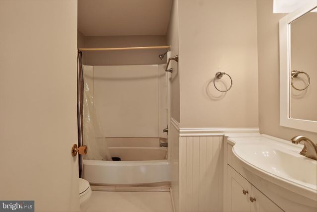 12002 BIRDSEYE TER, Germantown, MD 20874
