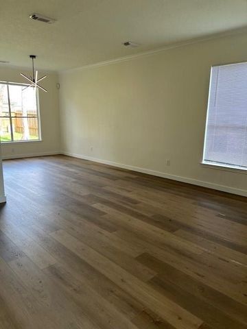 2118 Laurel Oaks Drive, Houston, TX 77014