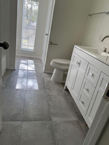 2118 Laurel Oaks Drive, Houston, TX 77014