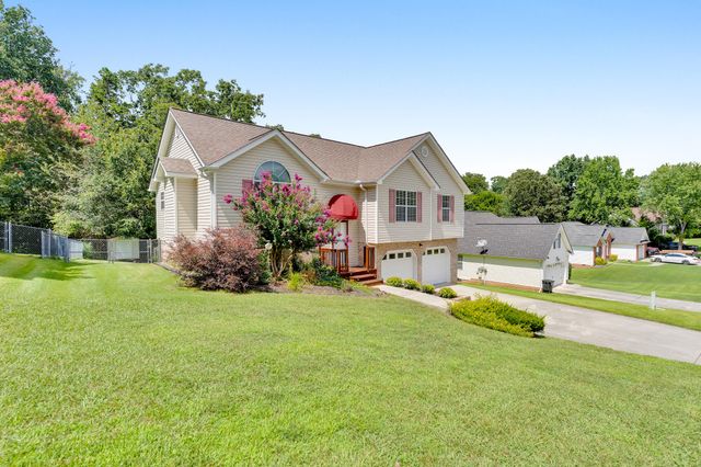 6815 Sawtooth Drive, Ooltewah, TN 37363