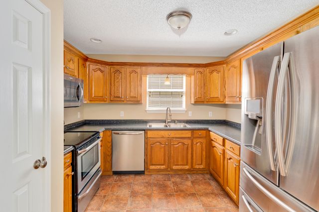 6815 Sawtooth Drive, Ooltewah, TN 37363