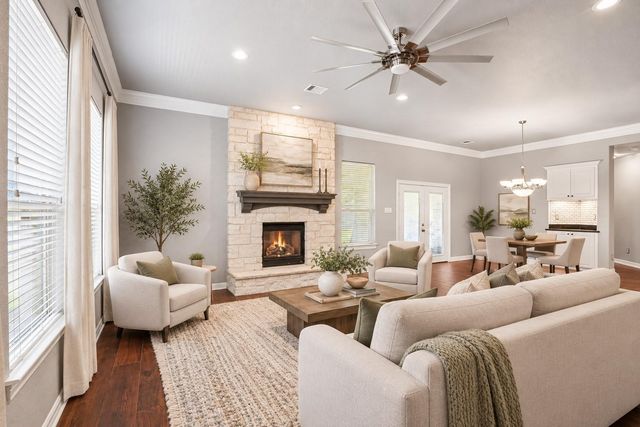 405 Old Orchard Drive, Dickinson, TX 77539