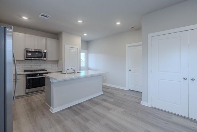 13323 Prado Ridge Lane, Rosharon, TX 77583