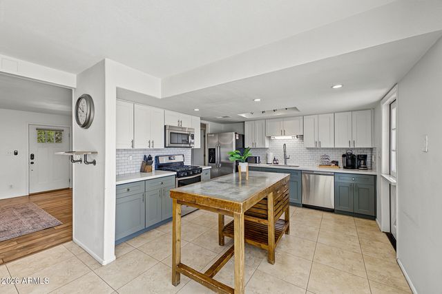 2501 E BLANCHE Drive, Phoenix, AZ 85032