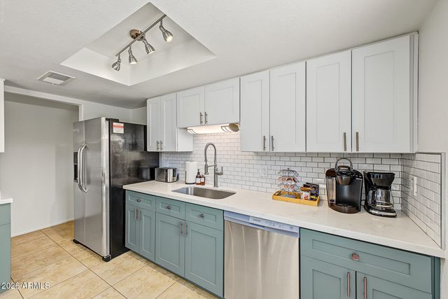 2501 E BLANCHE Drive, Phoenix, AZ 85032
