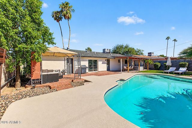 2501 E BLANCHE Drive, Phoenix, AZ 85032