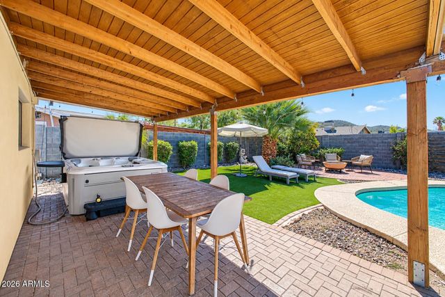 2501 E BLANCHE Drive, Phoenix, AZ 85032