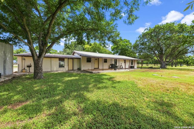 2531 LOWER SEGUIN RD, Marion, TX 78124