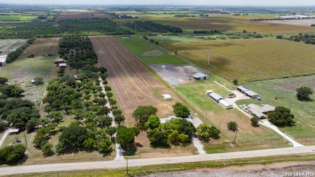 2531 LOWER SEGUIN RD, Marion, TX 78124