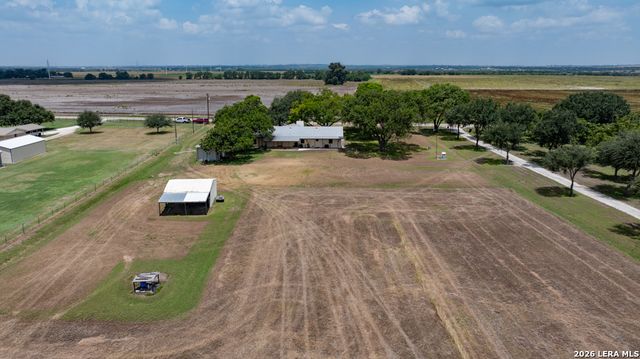 2531 LOWER SEGUIN RD, Marion, TX 78124
