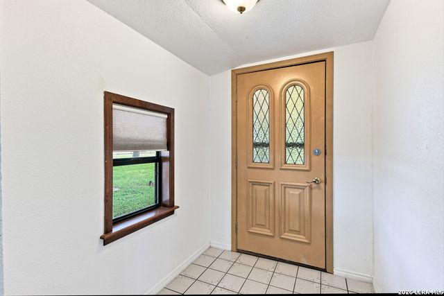 2531 LOWER SEGUIN RD, Marion, TX 78124